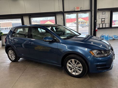 Used 2015 Volkswagen Golf S w/ Lighting Package image 13