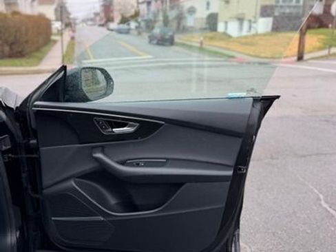 Used 2019 Audi Q8 Premium Plus w/ Premium Plus image 29