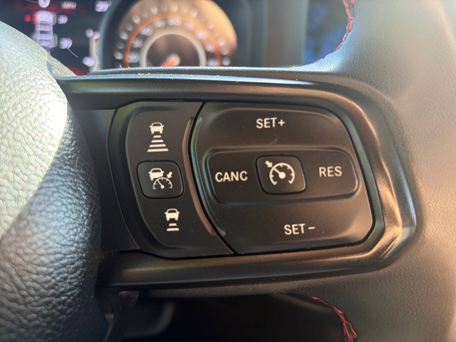 Used 2024 Jeep Wrangler Unlimited Rubicon AWD/4WD image 18