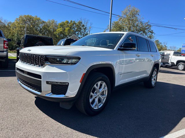 Used 2023 Jeep Grand Cherokee L Limited AWD/4WD image 22