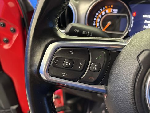 Used 2020 Jeep Wrangler Unlimited Sahara AWD/4WD image 14