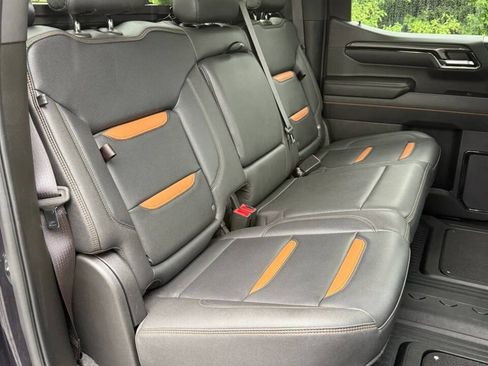 Used 2024 GMC Sierra 1500 AT4 w/ Technology Package AWD/4WD image 24