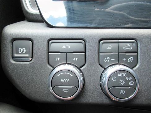 Certified 2026 GMC Sierra 1500 SLT AWD/4WD image 22