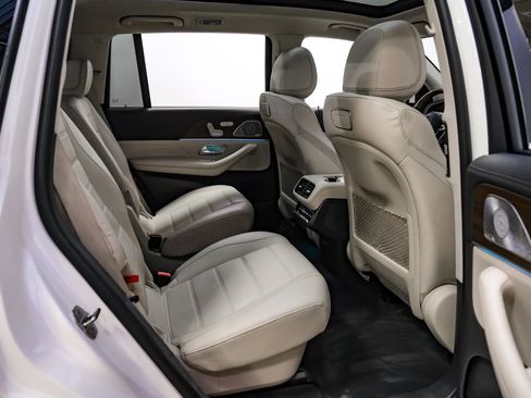 Used 2020 Mercedes-Benz GLS 580 4MATIC image 28