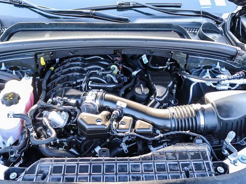 Used 2025 Jeep Grand Cherokee Laredo X RWD image 27