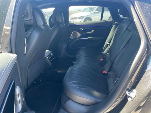 Used 2023 Mercedes-Benz EQS 580 4MATIC Sedan image 5