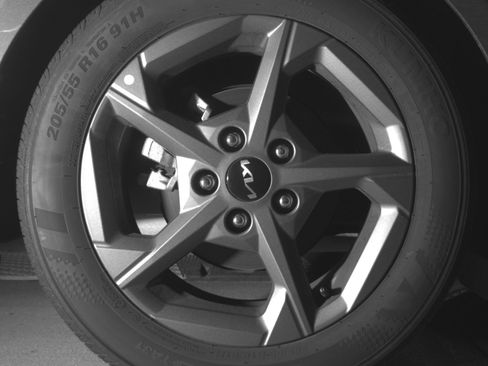 Used 2025 Kia K4 LXS image 15