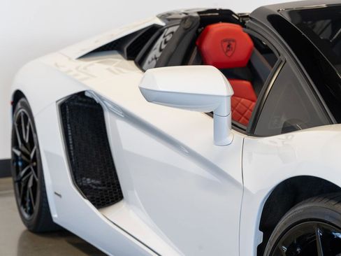 Used 2015 Lamborghini Aventador LP 700-4 image 26