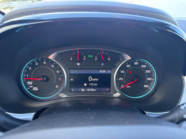 Used 2023 Chevrolet Traverse LT FWD image 23