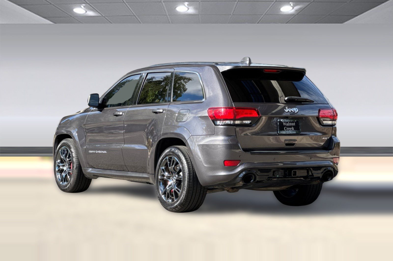 Used 2015 Jeep Grand Cherokee SRT w/ Trailer Tow Group IV AWD/4WD image 3