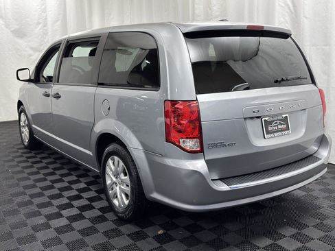 Used 2019 Dodge Grand Caravan SE image 6