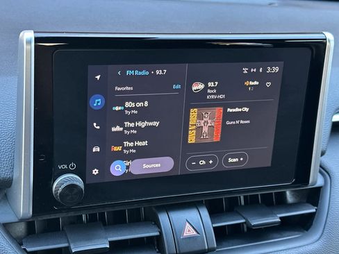 Used 2025 Toyota RAV4 LE image 20