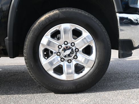 Used 2022 Chevrolet Silverado 2500 LTZ w/ LTZ Plus Package image 13