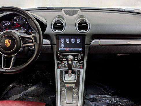 Used 2021 Porsche 718 Cayman image 20