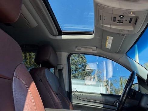 Used 2019 Chevrolet Suburban Premier w/ Premier Plus Edition image 20