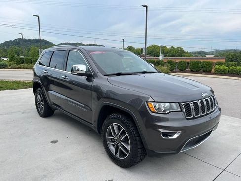 Used 2021 Jeep Grand Cherokee Limited AWD/4WD image 32