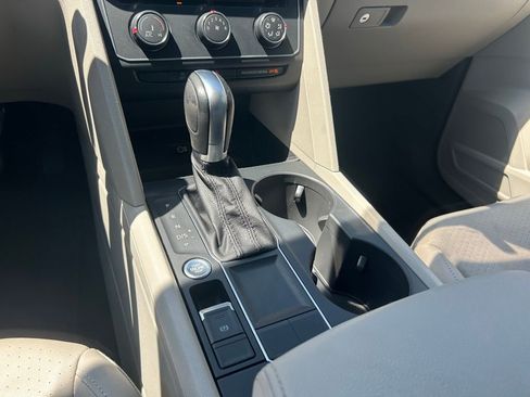 Used 2018 Volkswagen Atlas SE FWD image 55