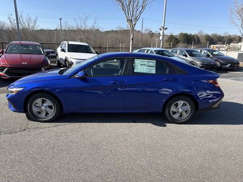 New 2026 Hyundai Elantra SE image 4