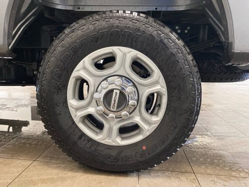 New 2025 Ford F350 XLT w/ FX4 Off-Road Package image 18