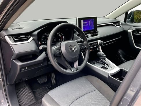 Used 2025 Toyota RAV4 XLE w/ Convenience Package AWD/4WD image 18