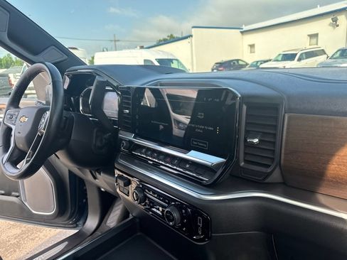 Used 2026 Chevrolet Silverado 2500 High Country w/ Technology Package AWD/4WD image 39