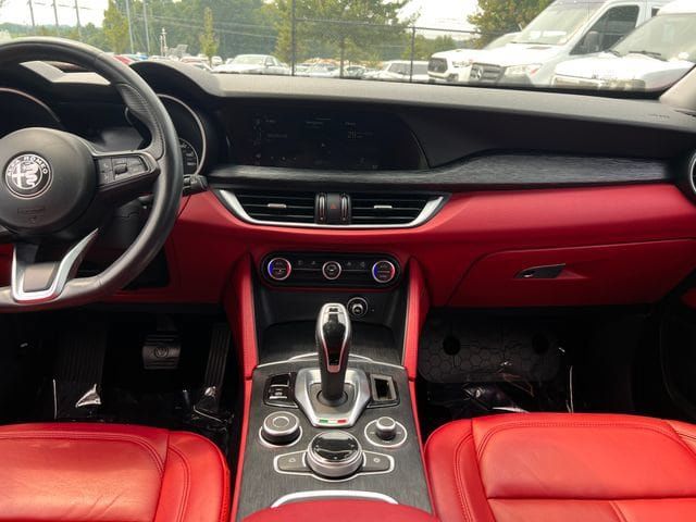 Used 2021 Alfa Romeo Stelvio Sprint w/ Nero Edizione RWD image 15