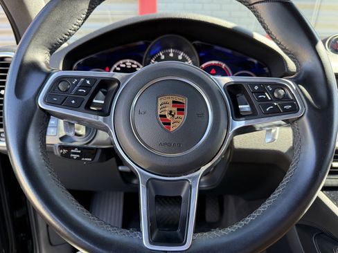 Used 2019 Porsche Cayenne image 19