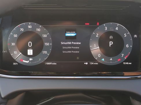 Used 2024 Land Rover Range Rover Evoque S image 13