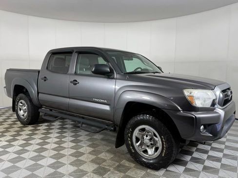 Used 2015 Toyota Tacoma PreRunner image 5
