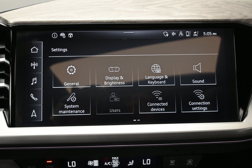 Used 2023 Audi Q4 e-tron Premium Plus AWD/4WD image 27