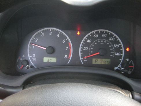 Used 2012 Toyota Corolla LE image 21