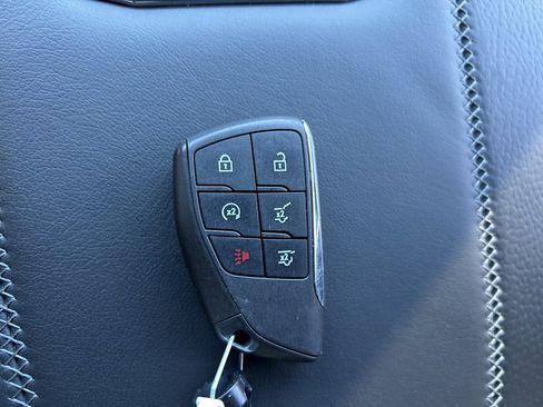 Certified 2025 GMC Yukon Denali image 37