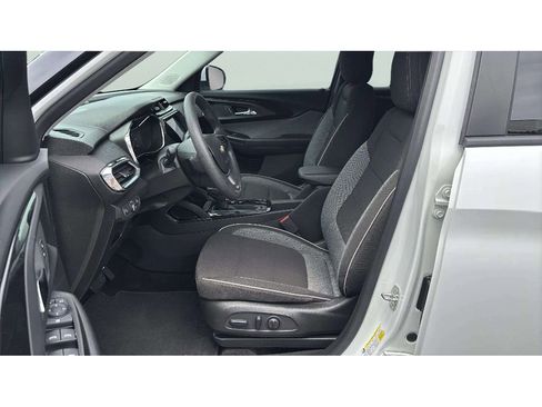 Used 2023 Chevrolet TrailBlazer LT w/ Convenience Package AWD/4WD image 10