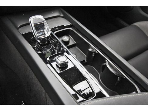 Used 2023 Volvo S60 B5 Ultimate image 28