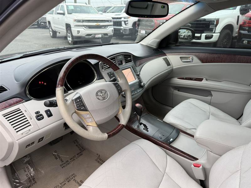 Used 2011 Toyota Avalon Limited FWD image 30