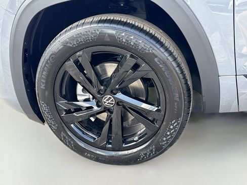 New 2026 Volkswagen Atlas Cross Sport SEL R-Line AWD/4WD image 41