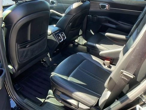 Used 2023 Kia Sorento EX w/ Panoramic Sunroof Package image 22