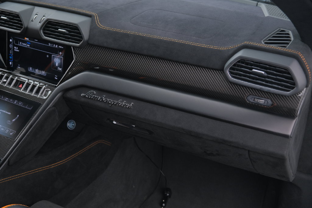Used 2023 Lamborghini Urus Performante AWD/4WD image 37