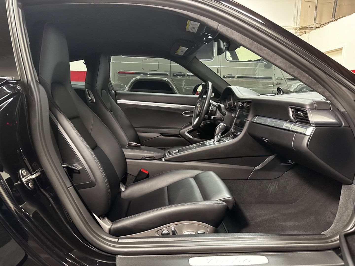 Used 2017 Porsche 911 Turbo Coupe AWD/4WD image 17