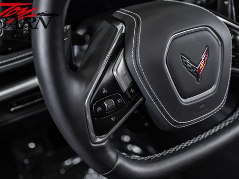 Used 2025 Chevrolet Corvette Stingray Preferred Conv w/ Z51 Performance Package RWD image 38