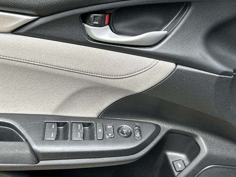 Used 2018 Honda Civic EX image 14