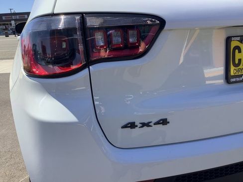 New 2025 Jeep Compass Latitude w/ Sun & Sound Group image 42