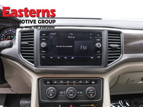 Used 2019 Volkswagen Atlas SE w/ Towing Package image 12