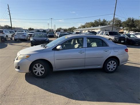 Used 2010 Toyota Corolla LE image 8