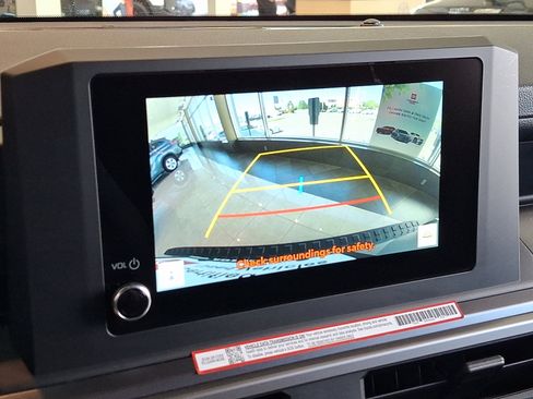 Used 2025 Toyota 4Runner SR5 AWD/4WD image 16