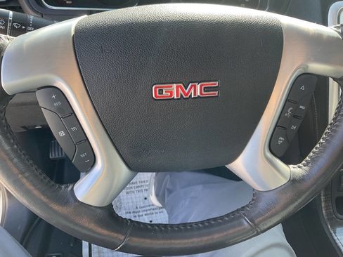 Used 2014 GMC Acadia SLT image 23