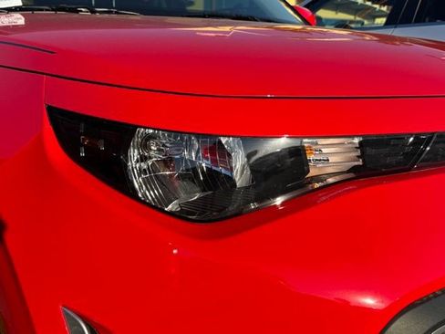 Certified 2025 Kia Soul LX image 7