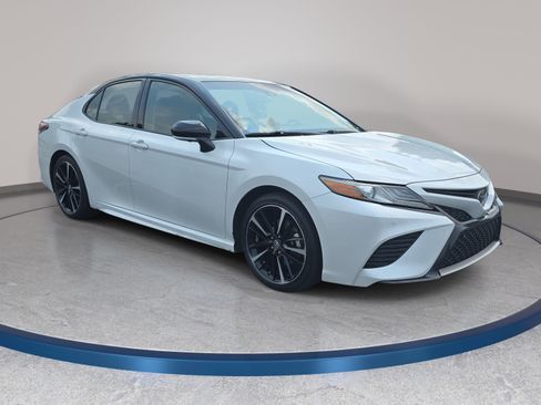 Used 2018 Toyota Camry XSE w/ Audio Package FWD image 3