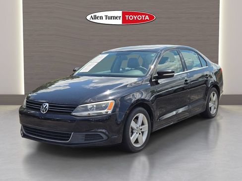 Used 2014 Volkswagen Jetta TDI FWD image 3