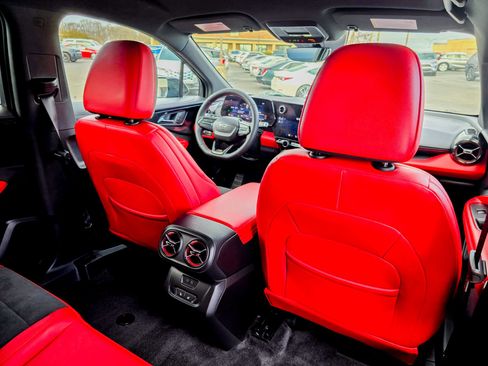 Used 2024 Chevrolet Blazer EV RS image 9